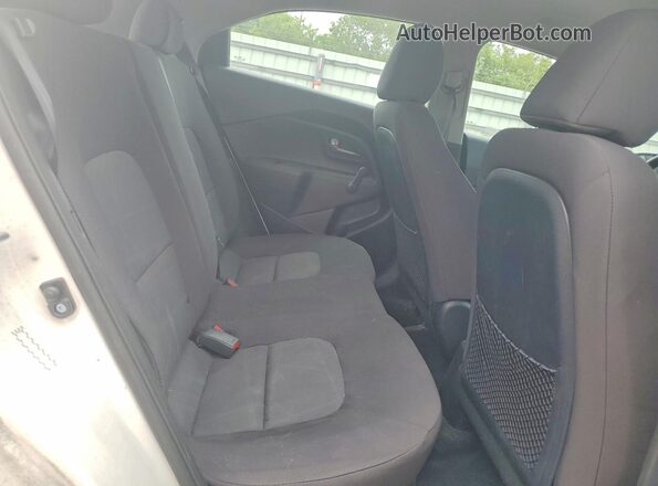 KNADM5A35H6007902 2017 KIA RIO Белый Вид задних сидений