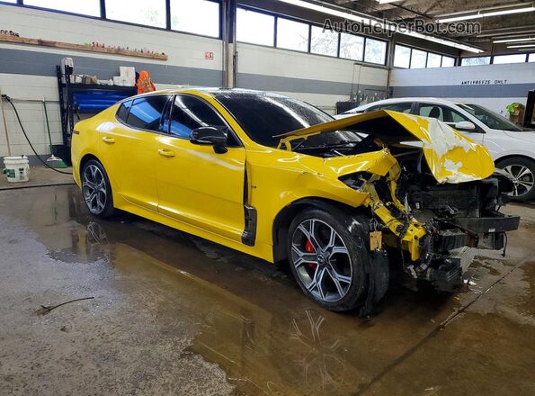 KNAE35LCXJ6020333 2018 KIA STINGER Yellow Delantero derecho