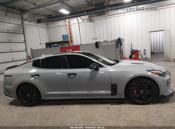 KNAE55LC7L6073875 2020 KIA STINGER Gray Rear interior view