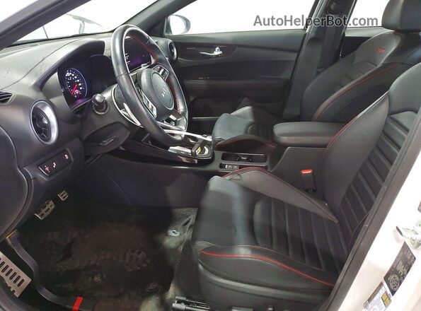 KNAF45A77P5158238 2023 KIA FORTE White Widok wnętrza z przodu