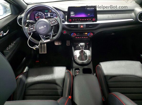 KNAF45A77P5158238 2023 KIA FORTE White Widok deski rozdzielczej