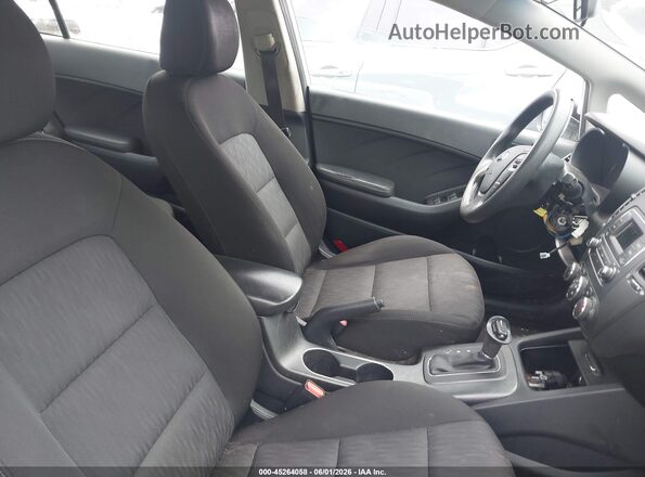 KNAFK4A68G5572278 2016 KIA FORTE White Widok wnętrza z przodu