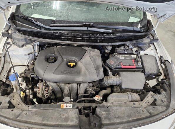 KNAFK5A87J5772955 2018 KIA FORTE White Вид задньої частини салону