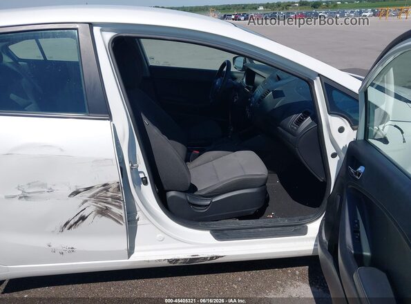 KNAFX4A63G5506819 2016 KIA FORTE White Vista interior delantera