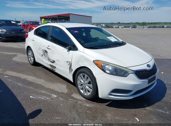 KNAFX4A63G5506819 2016 KIA FORTE White Vista frontal