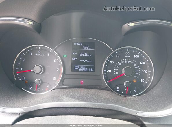 KNAFX4A65G5446252 2016 KIA FORTE Серебряный Вид задних сидений