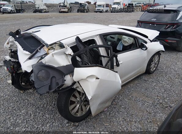 KNAFX4A65G5506787 2016 KIA FORTE White Trasero derecho