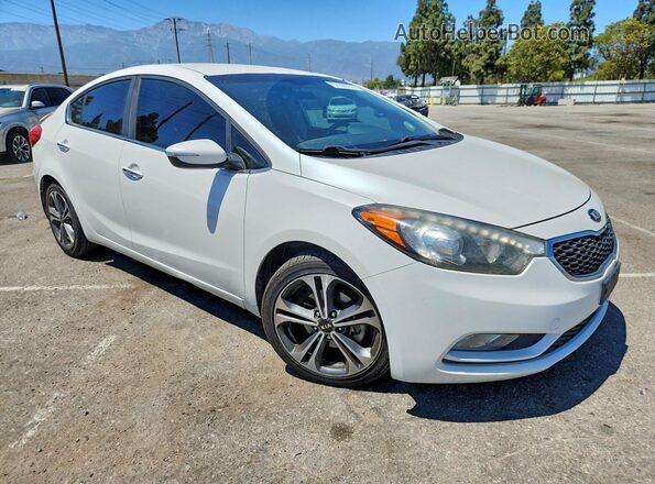 KNAFX4A84G5589825 2016 KIA FORTE Белый 