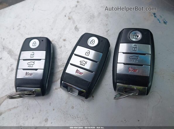 KNAFX5A81G5526798 2016 KIA FORTE Black 