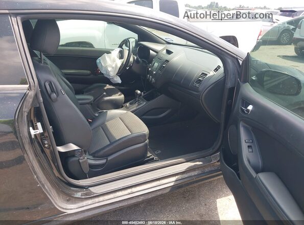 KNAFZ6A34G5576597 2016 KIA FORTE KOUP Black Вид салону спереду