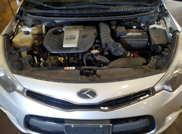 KNAFZ6A34G5641996 2016 KIA FORTE Silver Vista interior trasera