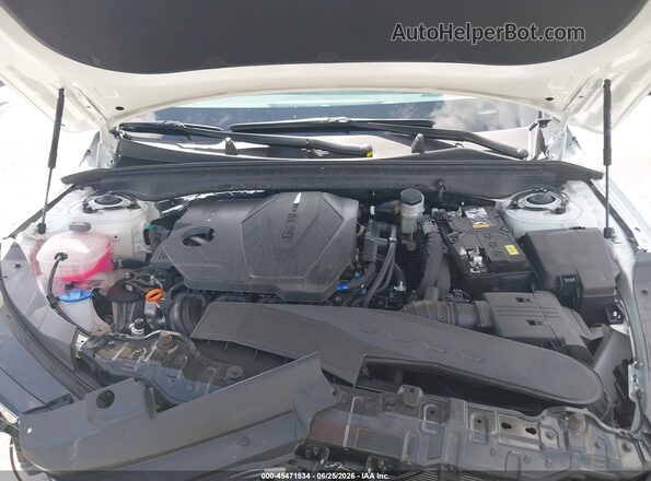 KNAG24J7XT5457625 2026 KIA K5 White Вид ззаду