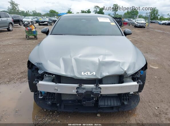 KNAG44J87T5411219 2026 KIA K5 Gray Vista interior trasera