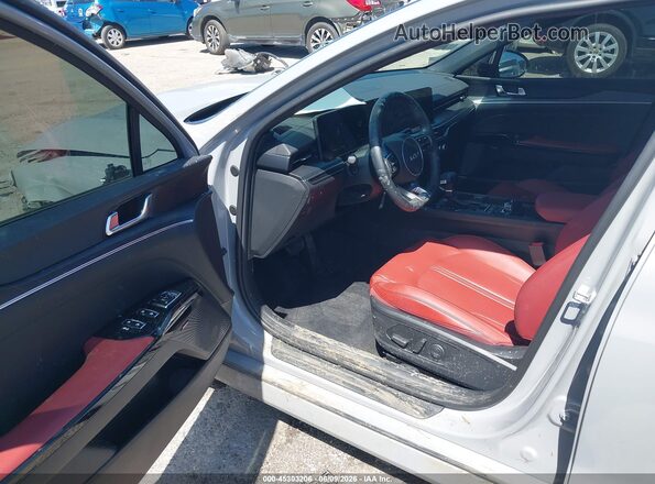 KNAG64J72S5317880 2025 KIA K5 Gray Սալոնի 360 աստիճան տեսք