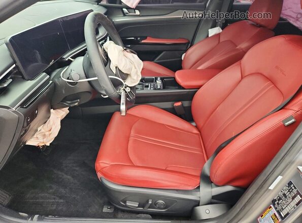 KNAG64J75S5291307 2025 KIA K5 Silver Вид салону спереду