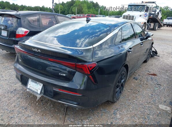 KNAG64J75T5473395 2026 KIA K5 Black Tył prawy