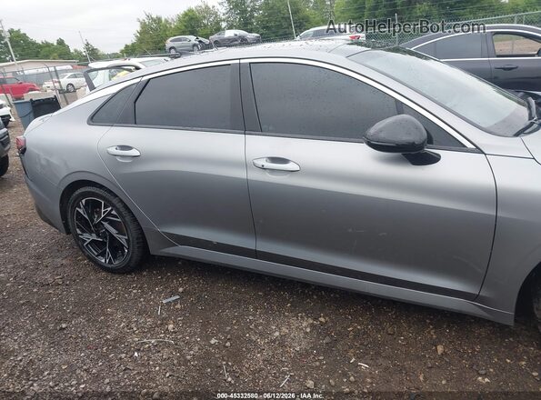 KNAG64J76S5367651 2025 KIA K5 Silver უკანა სალონის ხედი