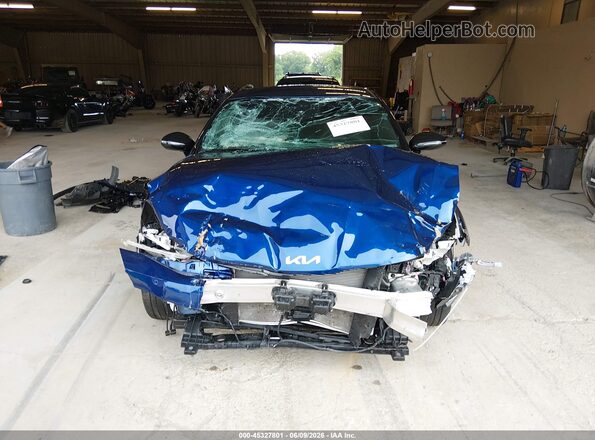 KNAG64J78S5331055 2025 KIA K5 Синий Вид задней части салона