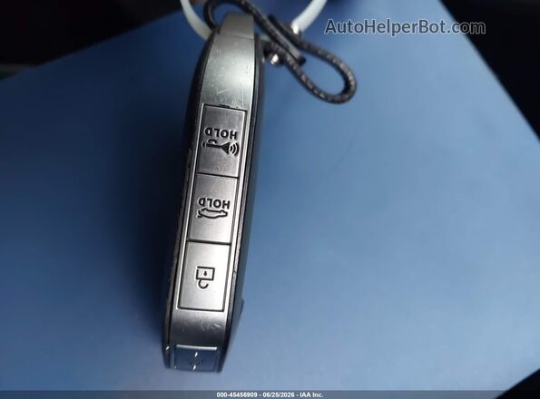 KNAG64J78T5400697 2026 KIA K5 Gray წინა პანელის ხედი