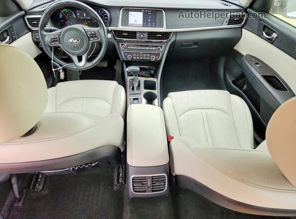 KNAGU4LE3K5032526 2019 KIA OPTIMA White Dashboard view