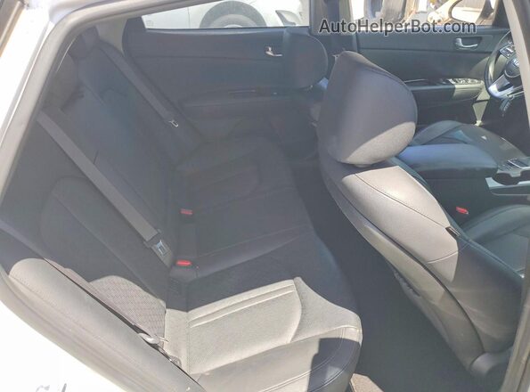 KNAGU4LE5L5045425 2020 KIA OPTIMA White 