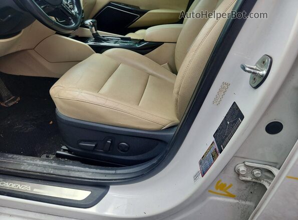 KNALB4J11K5154791 2019 KIA CADENZA White Вид підкапотного простору