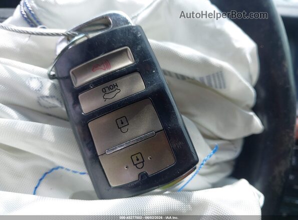KNALC4J14H5060622 2017 KIA CADENZA Белый Вид панели приборов