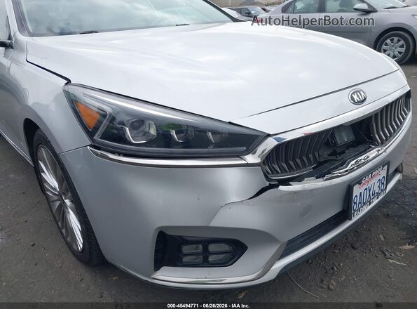 KNALC4J18H5070358 2017 KIA CADENZA Silver Front view