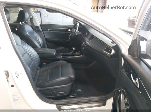 KNALC4J18H5070585 2017 KIA CADENZA White წინა სალონის ხედი