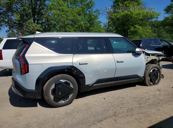 KNDADFS50R6028136 2024 KIA EV9 Silver 