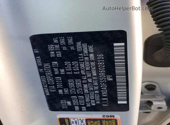 KNDADFS50R6028136 2024 KIA EV9 Silver 