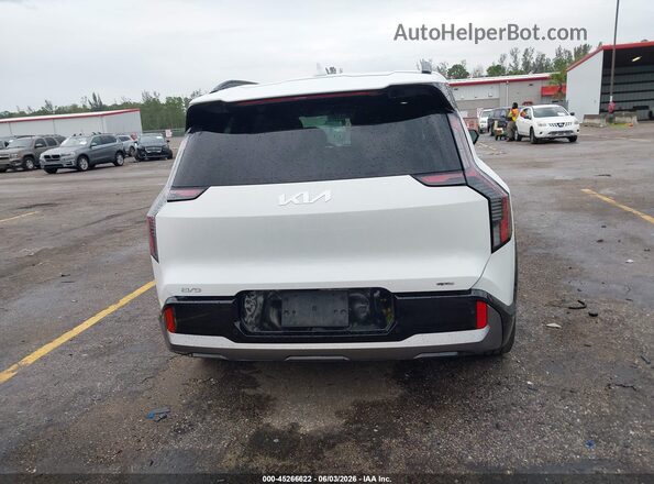 KNDAEFS57R6026123 2024 KIA EV9 White 