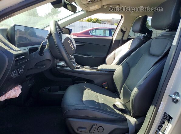 KNDC34LA0R5622016 2024 KIA EV6 Gray Vista interior delantera