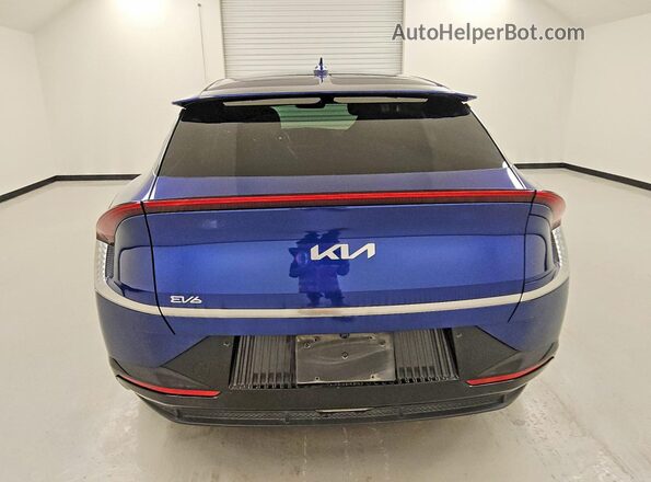 KNDC34LA8R5159672 2024 KIA EV6 Blue 
