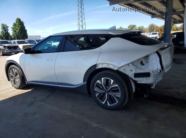 KNDC34LB3N5041791 2022 KIA EV6 White 