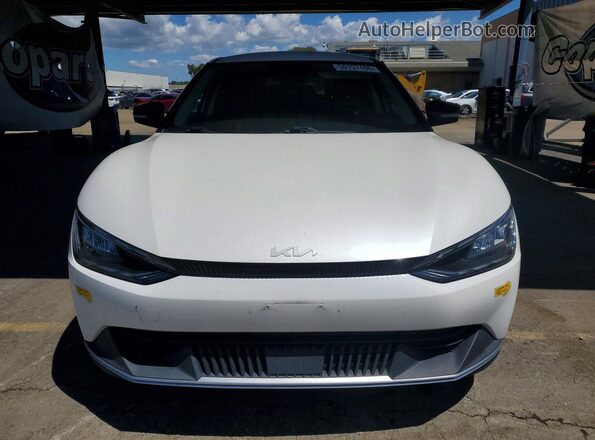 KNDC34LB3N5041791 2022 KIA EV6 White 