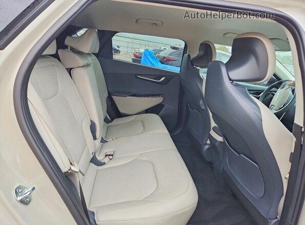 KNDC3DLC7R5620927 2024 KIA EV6 Бежевый Вид задней части салона