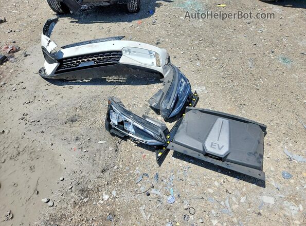 KNDC4DLC2R5206015 2024 KIA EV6 White Շարժիչի բաժամունքի տեսք
