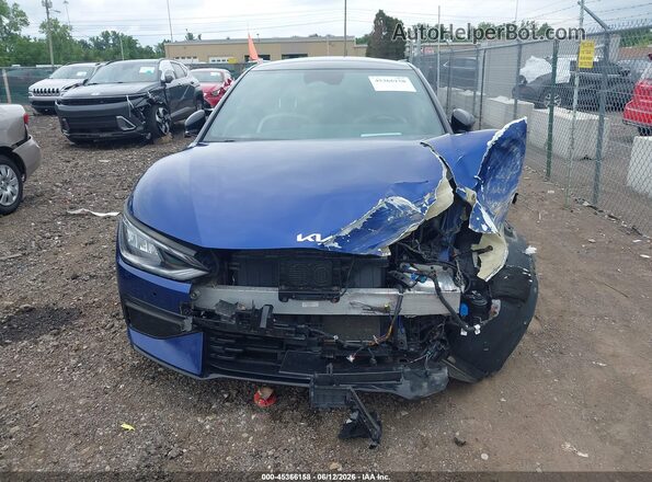 KNDC4DLC3N5067040 2022 KIA EV6 Blue Rear interior view