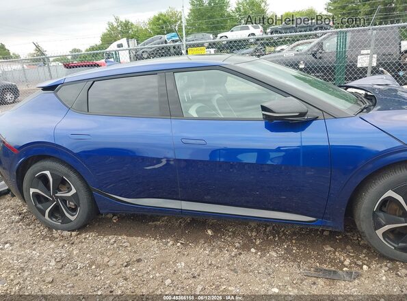 KNDC4DLC3N5067040 2022 KIA EV6 Blue 360 interior view
