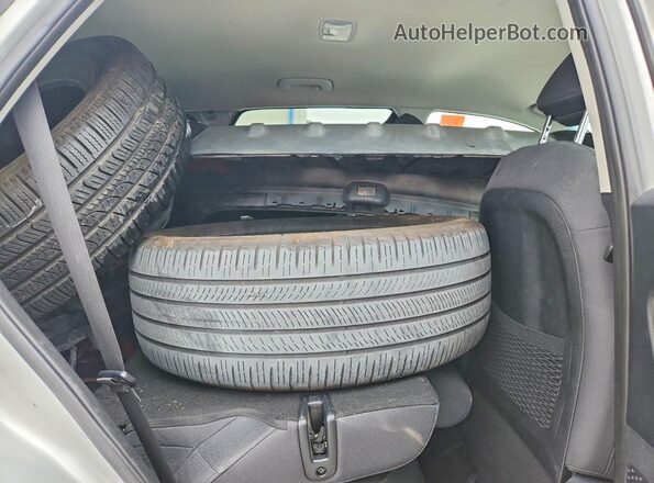 KNDCB3LC0K5312310 2019 KIA NIRO Серебряный Вид задних сидений