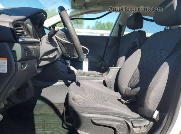 KNDCB3LC0L5368524 2020 KIA NIRO White Вид салону спереду