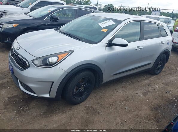 KNDCB3LC2H5048709 2017 KIA NIRO Gray Przód lewy