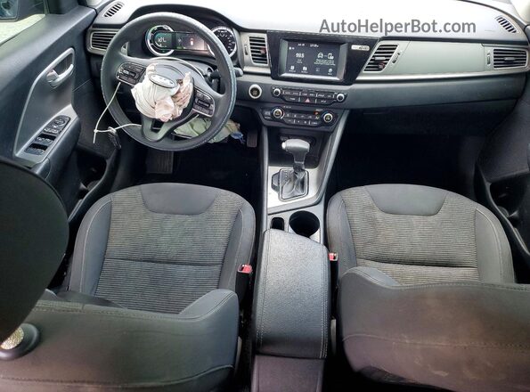 KNDCB3LC2H5093438 2017 KIA NIRO Blue Dashboard view