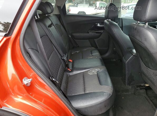 KNDCB3LC2N5545707 2022 KIA NIRO Orange 