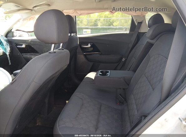 KNDCB3LC3L5439425 2020 KIA NIRO Silver VIN კოდის სტიკერის ხედი