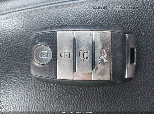 KNDCB3LC4H5084448 2017 KIA NIRO Черный Вид панели приборов