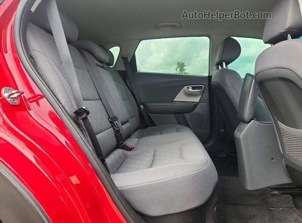 KNDCB3LC4H5100776 2017 KIA NIRO Red Հետևի նստատեղերի տեսք