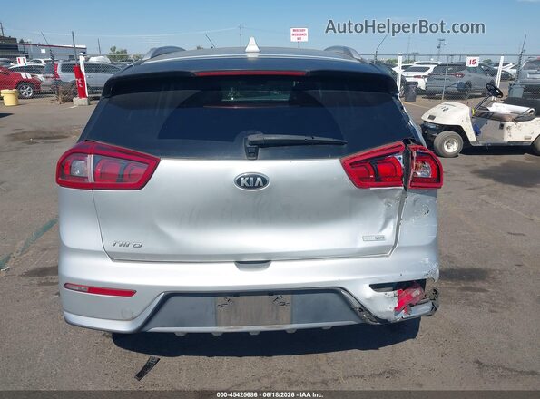 KNDCB3LC6J5153078 2018 KIA NIRO Серебряный 