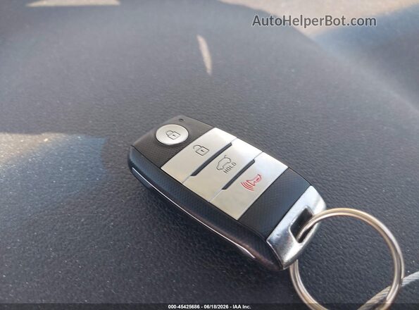 KNDCB3LC6J5153078 2018 KIA NIRO Серебряный Вид панели приборов
